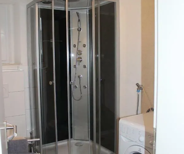 Gut Gelegenes Mit Wifi, Parkplatz, Wama, Trockner Usw. * Kaiserslautern